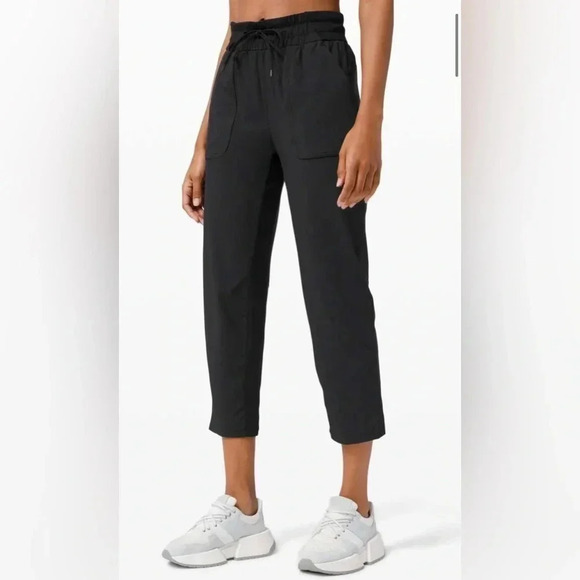 Lululemon Beyond the Studio Crop joggers sweats leggings pants black high rise - Picture 9 of 9